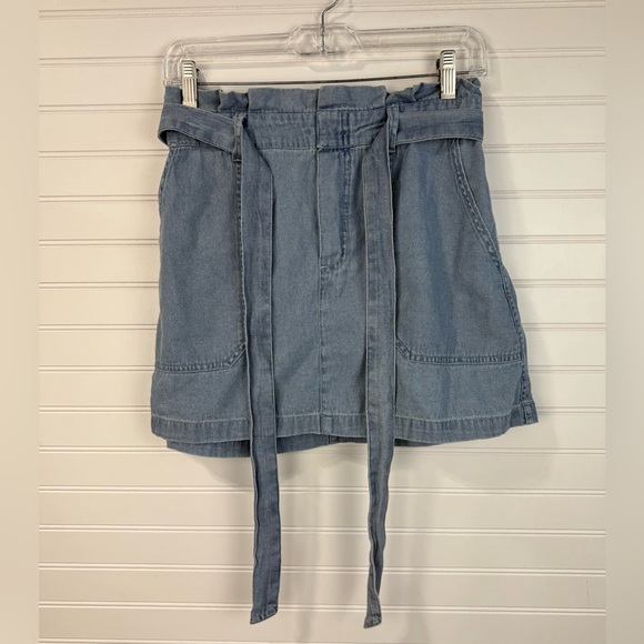 American Eagle women’s paperbag cinch waist denim mini skirt. Size small. - Picture 2 of 4